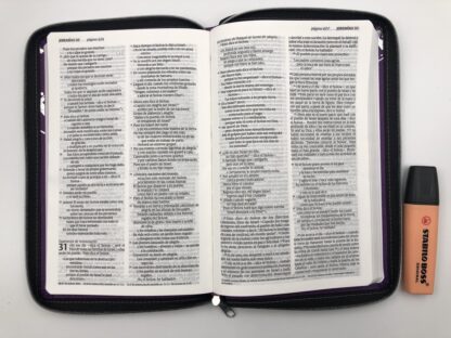 BIBLIA NTV ULTRAFINA LILA CON CIERRE - Image 4