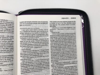 BIBLIA NTV ULTRAFINA LILA CON CIERRE - Image 2