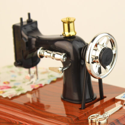 JOYERO MUSICAL MAQUINA DE COSER MEDIANA - Image 2