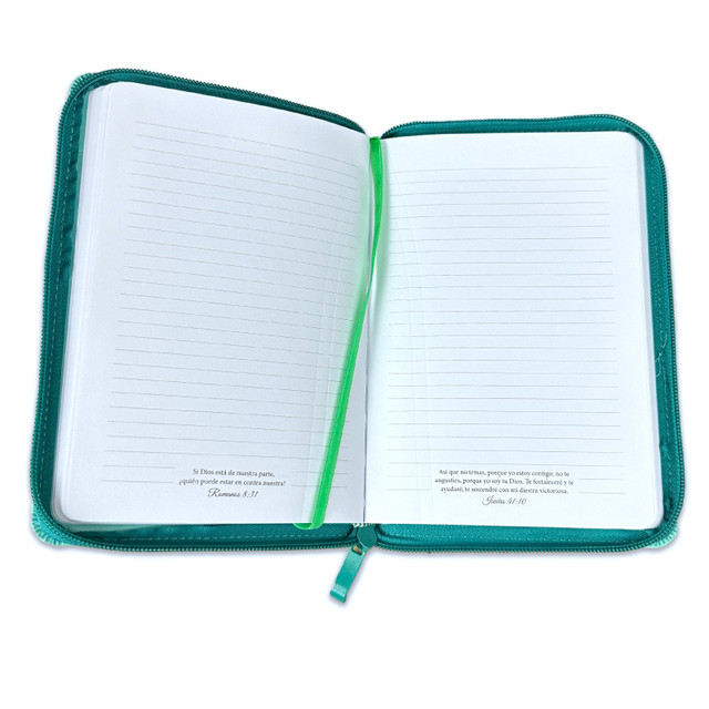 LIBRETA CON CIERRE EN DIOS SOLAMENTE - Image 2